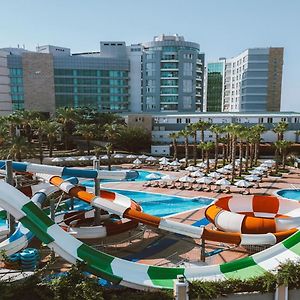 Sherwood Exclusive Lara